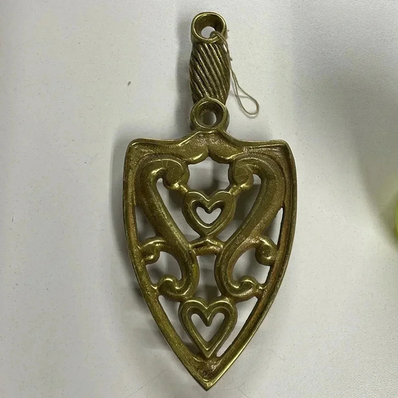 Other - Vintage Cast Iron Metal Trivet-Gold Paint-Flat Iron Heart Design, Vintage